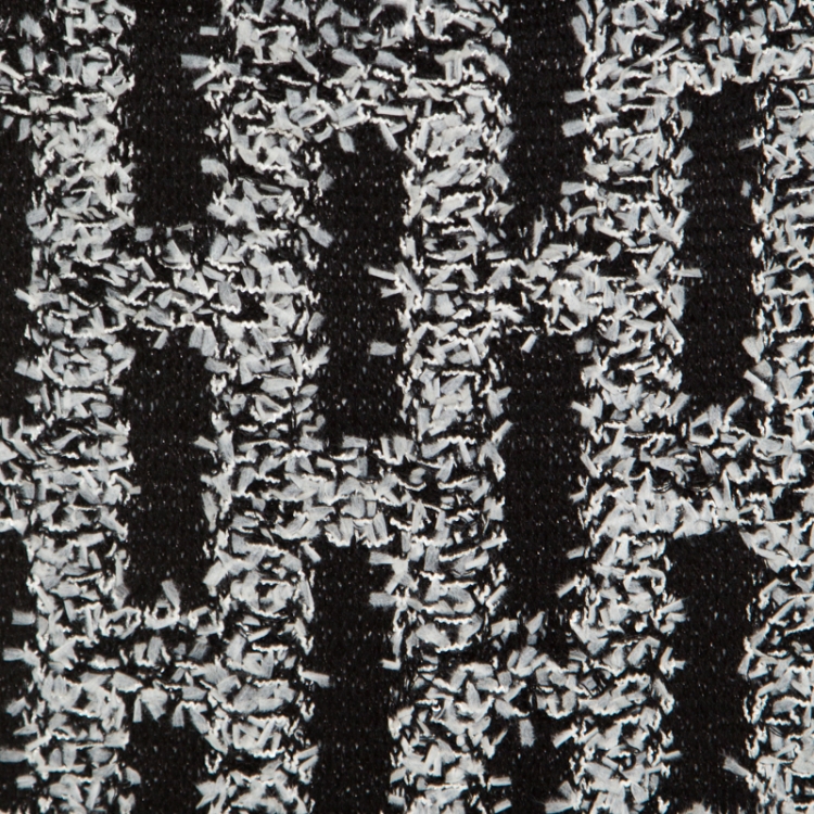 Pre Owned St. John Couture Monochrome Textured Lurex Knit Crystal Embellished Pencil Skirt S