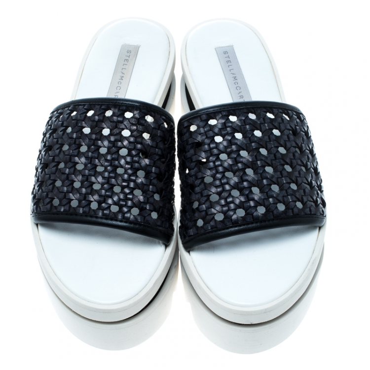 مملوكة مسبقًا Stella McCartney Black Faux Woven Leather Wicker Platform Slides Size 37