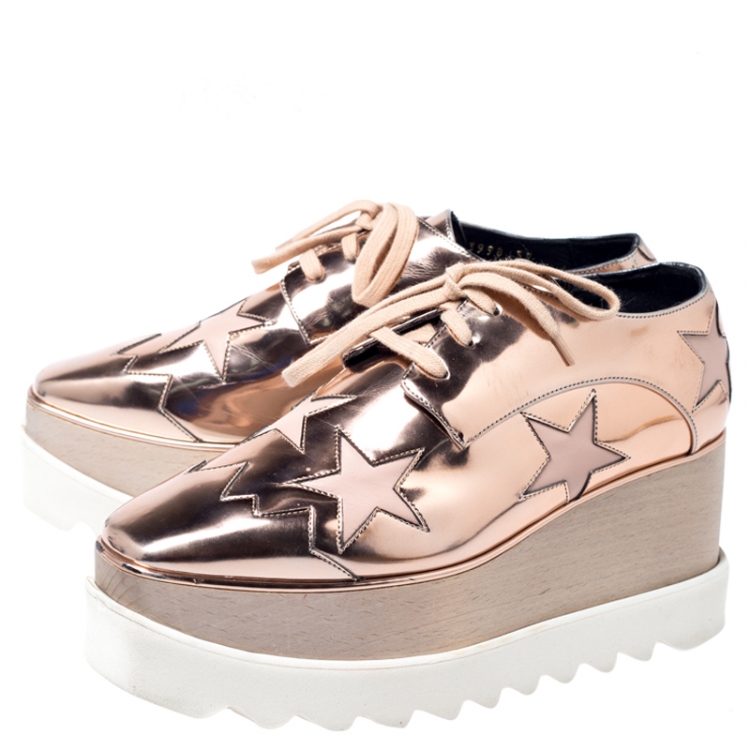 مملوكة مسبقًا Stella McCartney Metallic Bronze Faux Patent Leather Elyse Star Platform Sneakers Size 37