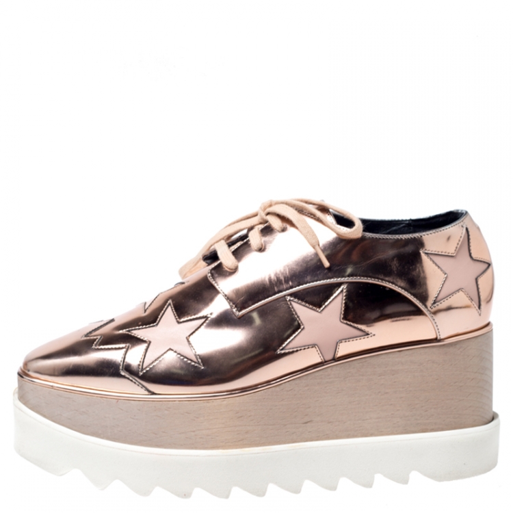 مملوكة مسبقًا Stella McCartney Metallic Bronze Faux Patent Leather Elyse Star Platform Sneakers Size 37
