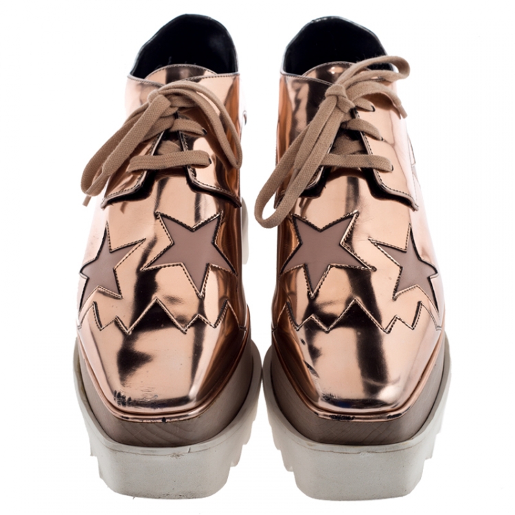 مملوكة مسبقًا Stella McCartney Metallic Bronze Faux Patent Leather Elyse Star Platform Sneakers Size 37