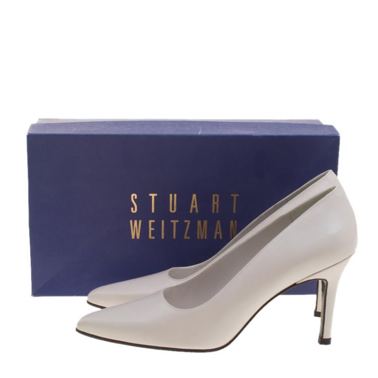 Pre Owned Stuart Weitzman White Pearl Finish Leather Pointed Toe Pumps Size 38.5