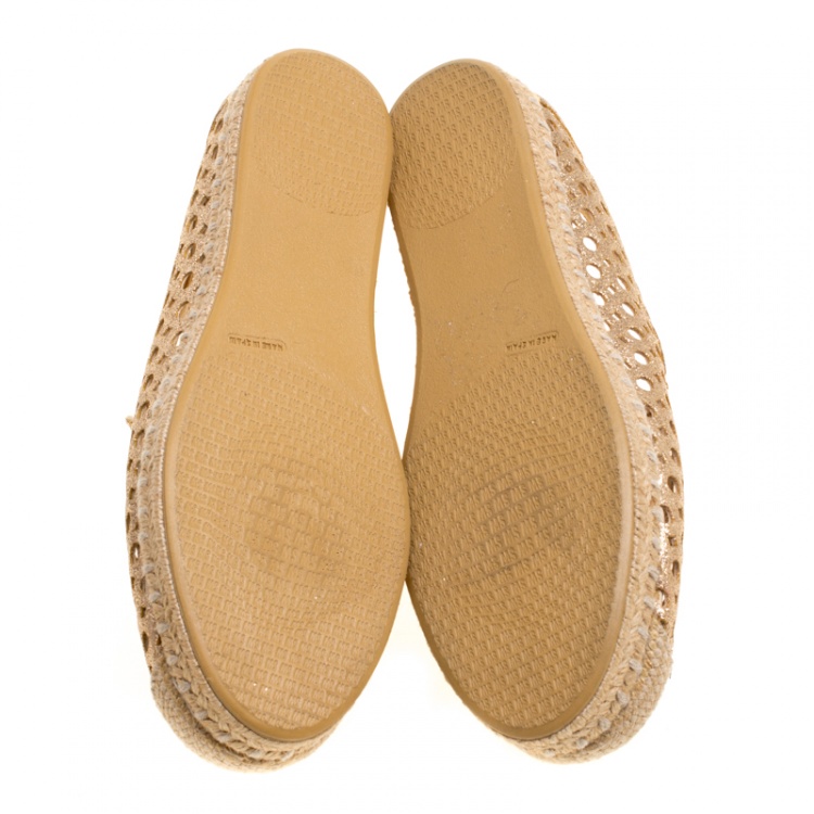 Pre Owned Stuart Weitzman Metallic Gold Glitter Laser Cut County Espadrilles Size 35