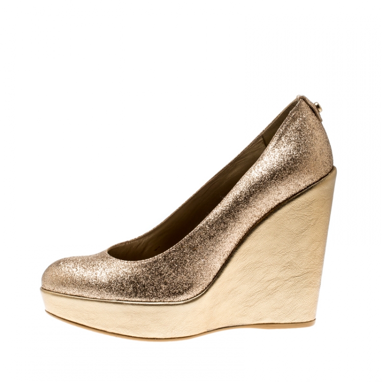 Pre Owned  Stuart Weitzman Metallic Gold Glitter Platform Wedges Pumps Size 38