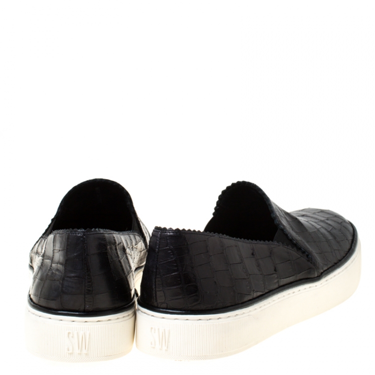Pre Owned  Stuart Weitzman Black Croc Embossed Leather Nuggets Slip On Sneakers Size 38.5