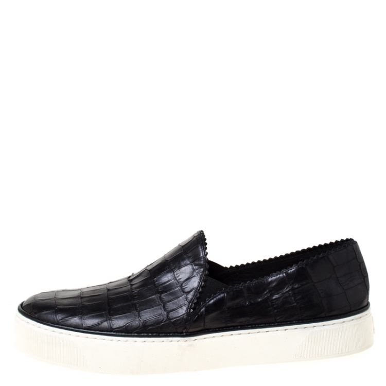 Pre Owned  Stuart Weitzman Black Croc Embossed Leather Nuggets Slip On Sneakers Size 38.5