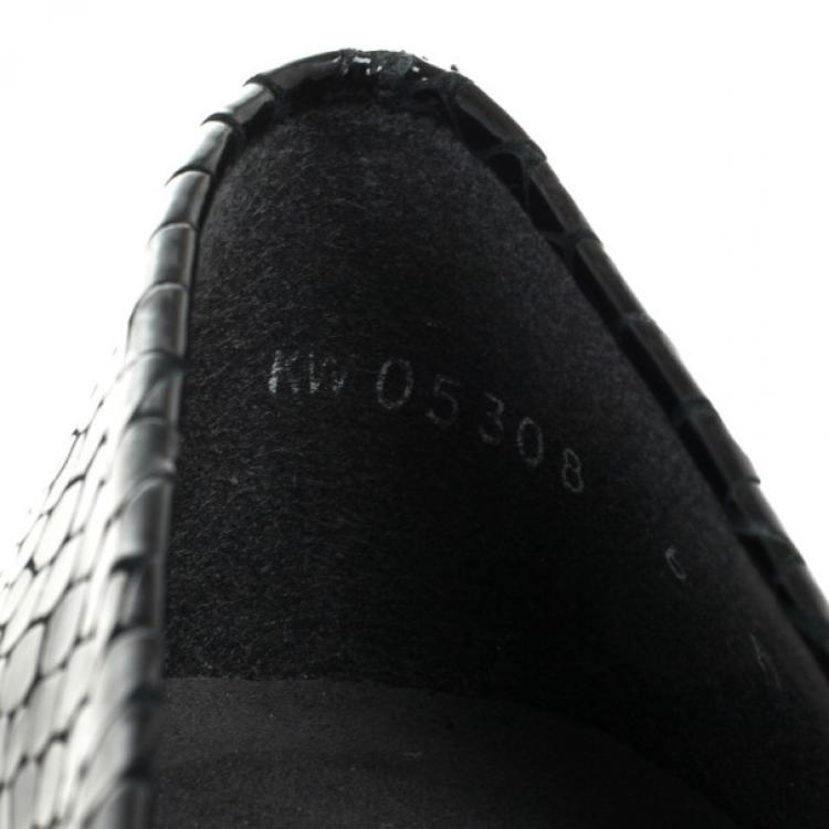 Pre Owned Stuart Weitzman Black Python Embossed Caring Wedges Size 36.5