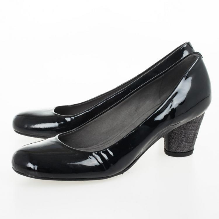 Pre Owned Stuart Weitzman Black Patent Lola Pumps Size 37