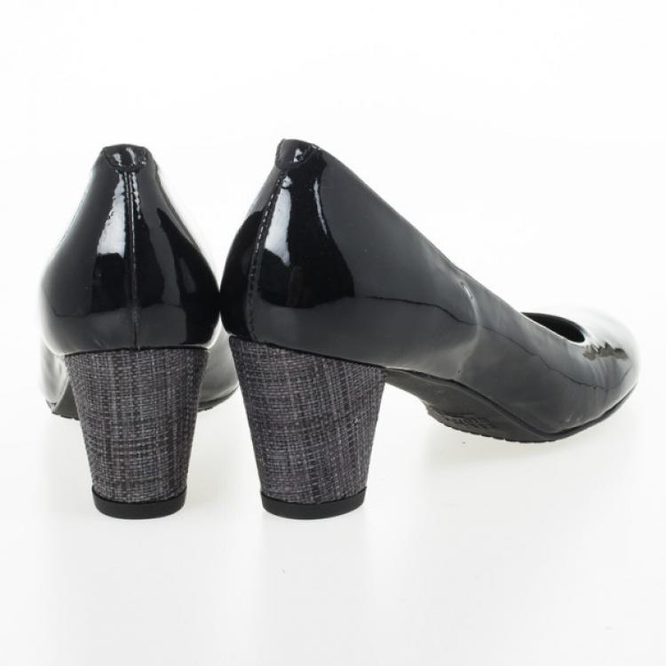 Pre Owned Stuart Weitzman Black Patent Lola Pumps Size 37