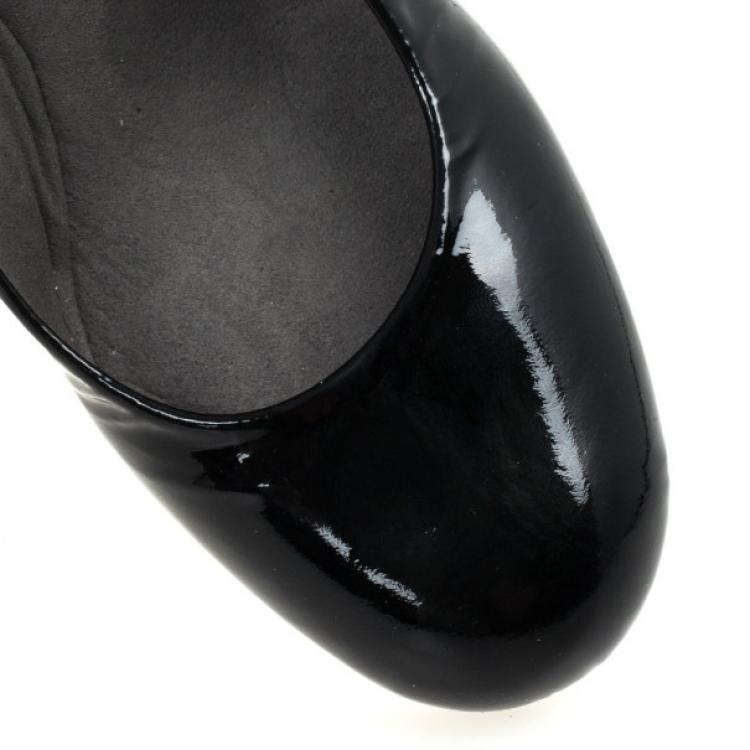 Pre Owned Stuart Weitzman Black Patent Lola Pumps Size 37