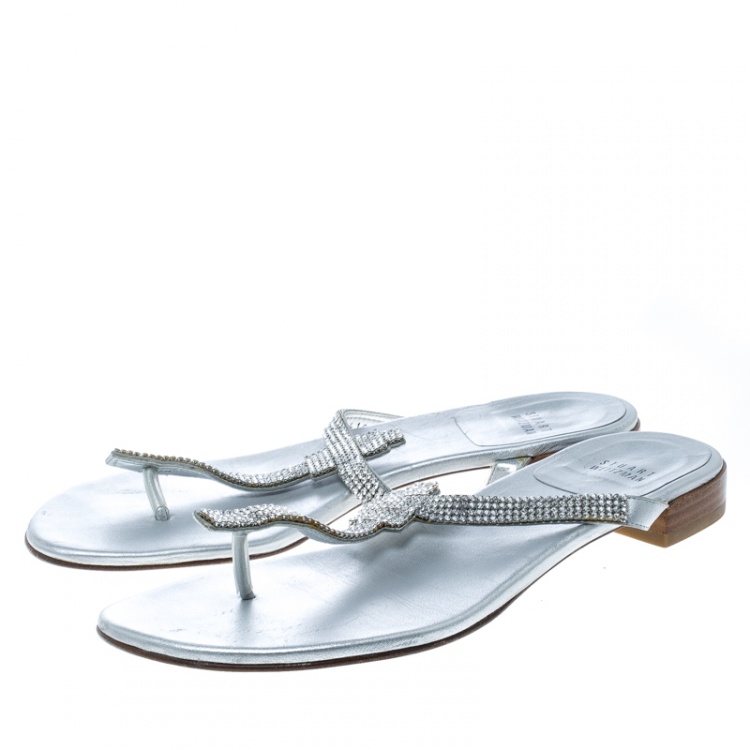 Pre Owned Stuart Weitzman Silver Leather Vanity Crystal Encrusted T Strap Flat Sandals Size 39.5