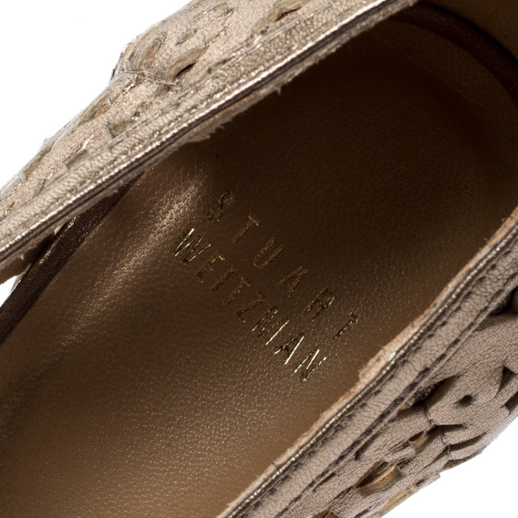 Pre Owned Stuart Weitzman Metallic Gold Leather Nudotcomer Lazer Cut Cork Wedge Platform Pumps Size 39