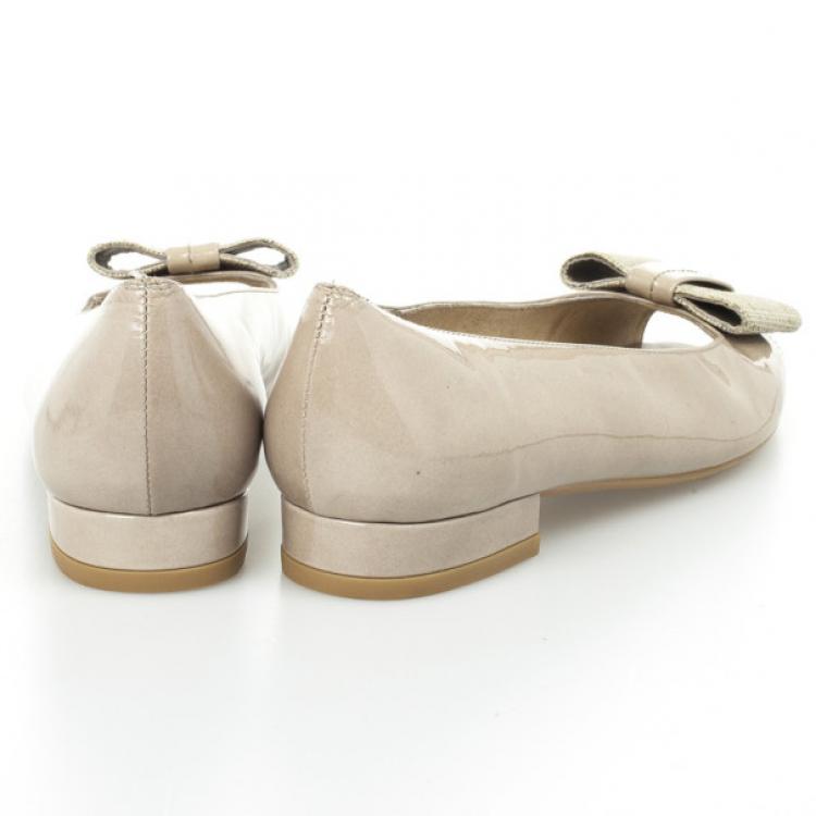 Pre Owned Stuart Weitzman Nude Patent Bowella Flats Size 36.5 