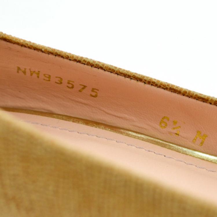 Pre Owned Stuart Weitzman Beige Lizard Embossed Logosavoir Peep Toe Pumps Size 37
