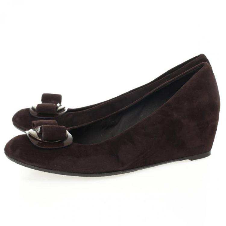 Pre Owned Stuart Weitzman Brown Suede Bow Wedges Size 39.5