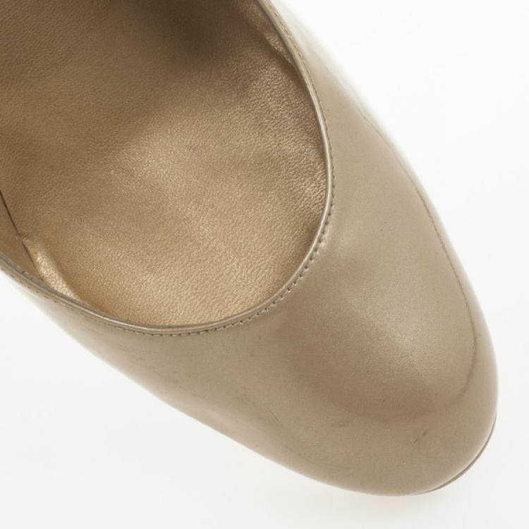 Pre Owned  Stuart Weitzman Beige Patent 'The Blog' Pumps Size 38.5