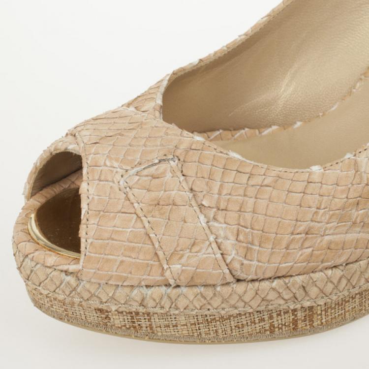 Pre Owned Stuart Weitzman Beige Snake Embossed Capexcise Slingback Wedges Sandals Size 39