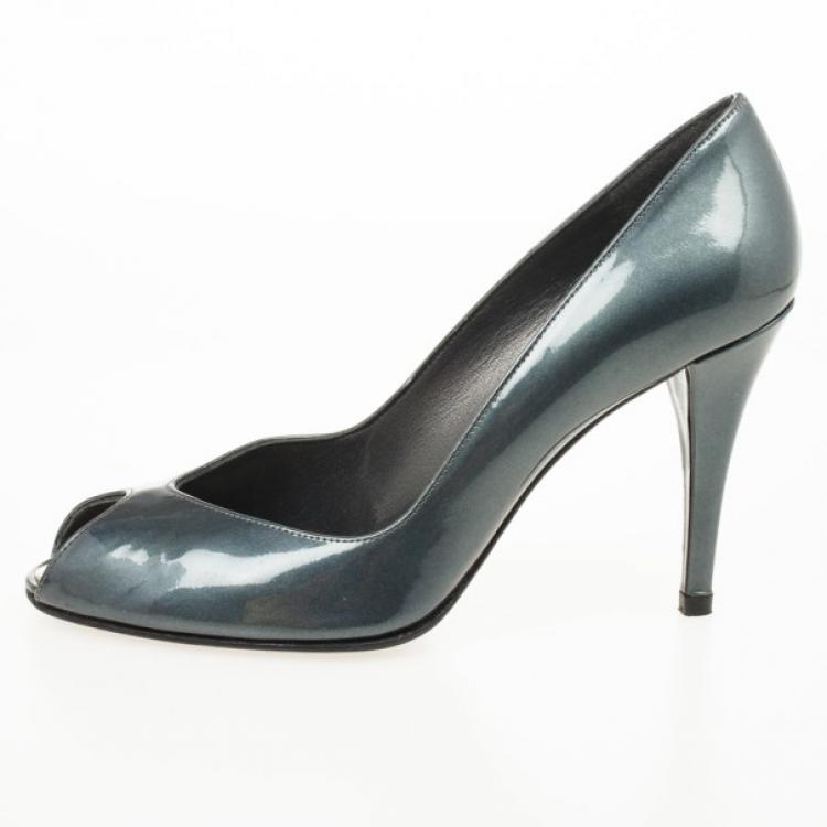 Pre Owned Stuart Weitzman Metallic Patent Victoria Peep Toe Platform Pumps Size 38.5