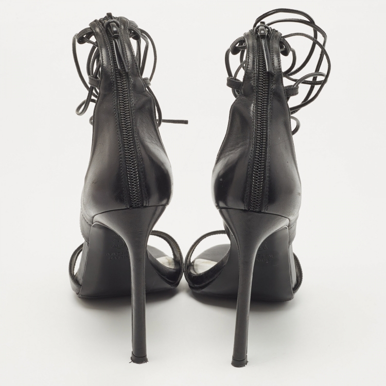 Pre Owned Stuart Weitzman Black Leather Lace Up Sandals Size 37.5