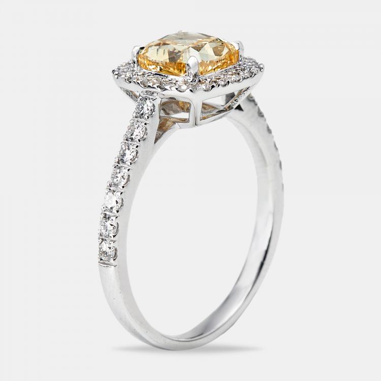 مملوكة مسبقًا 2.00 cts Yellow Cushion and Round Lab Grown Diamond 18k White Gold Ring Size 51