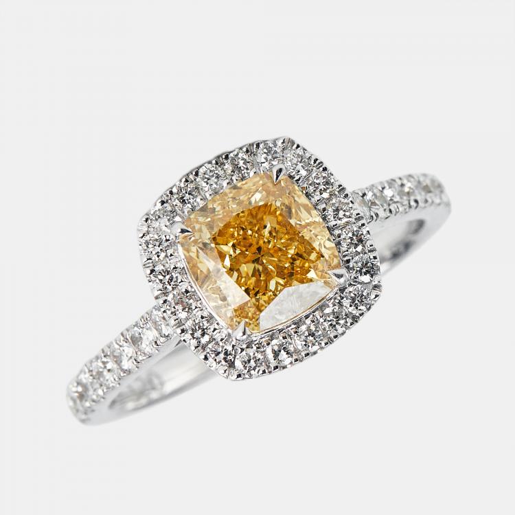 مملوكة مسبقًا 2.00 cts Yellow Cushion and Round Lab Grown Diamond 18k White Gold Ring Size 51