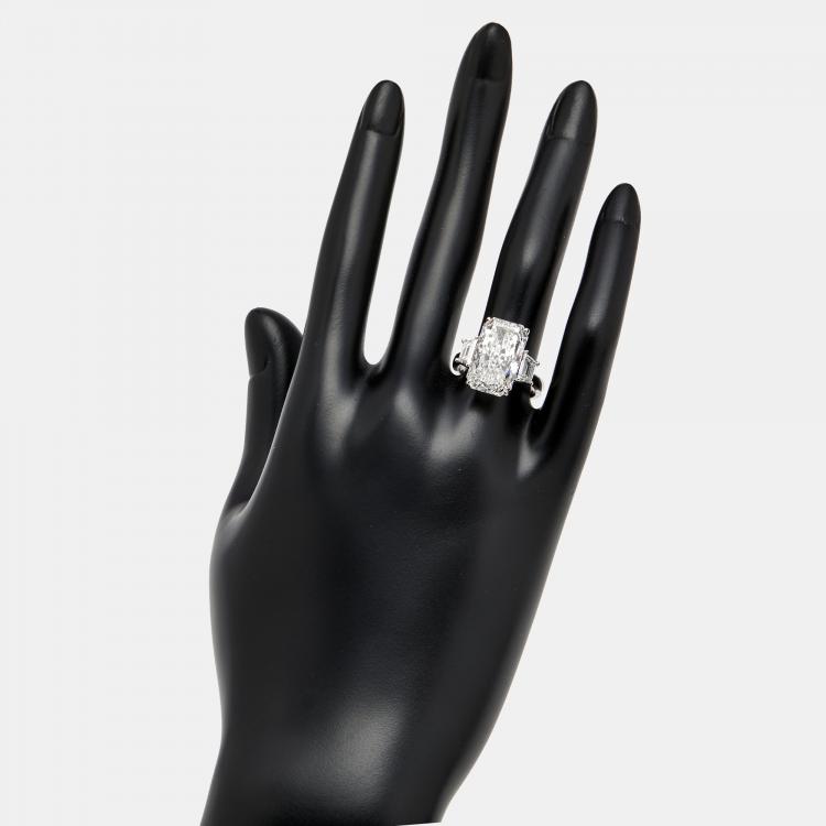Pre Owned 8 cts Radiant and Trapezoid Lab Grown Diamonds 18k White Gold Ring Size 54