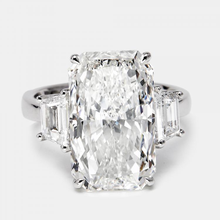 Pre Owned 8 cts Radiant and Trapezoid Lab Grown Diamonds 18k White Gold Ring Size 54