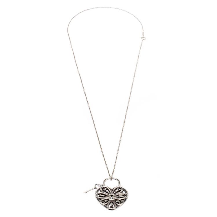 Pre Owned Tiffany & Co. Filigree Heart Pendant With Key Silver Chain Necklace 