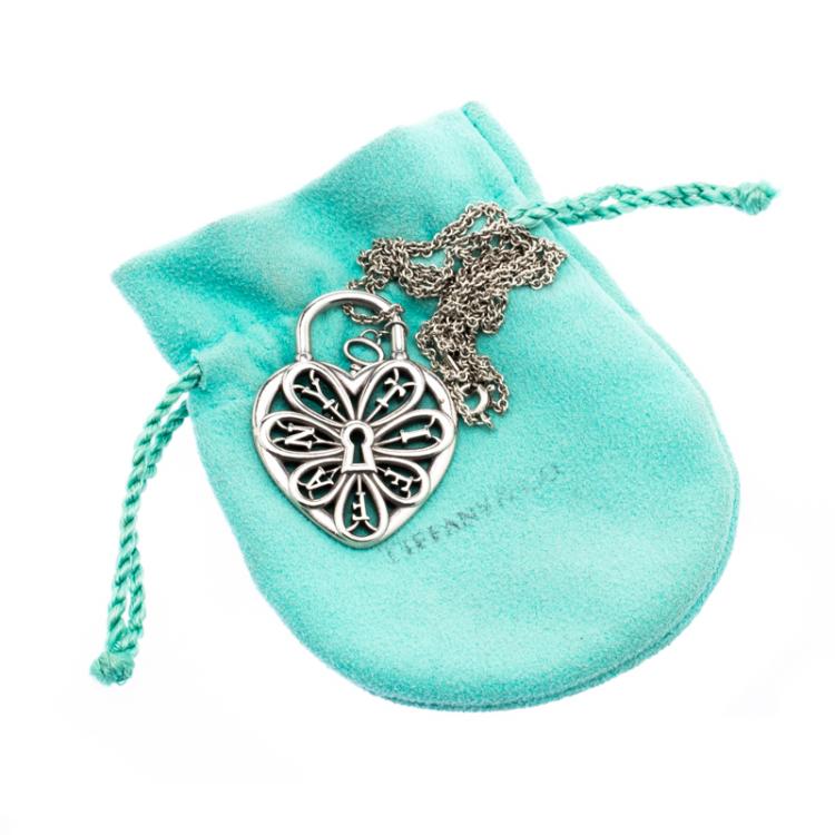 Pre Owned Tiffany & Co. Filigree Heart Pendant With Key Silver Chain Necklace 