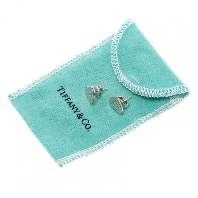 مملوكة مسبقًا Tiffany & Co. Return To Tiffany Mini Heart Tag Silver Stud Earrings