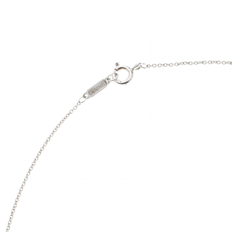 مملوكة مسبقًا Tiffany & Co. Tiffany Notes Silver Round Pendant Necklace