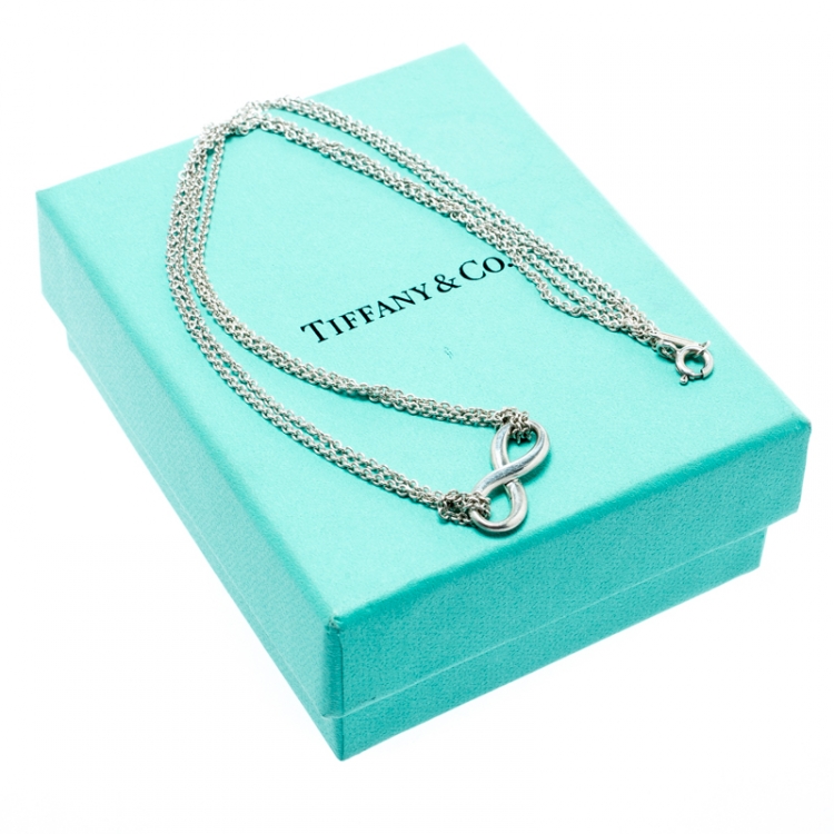 Pre Owned Tiffany & Co. Tiffany Infinity Silver Pendant Necklace