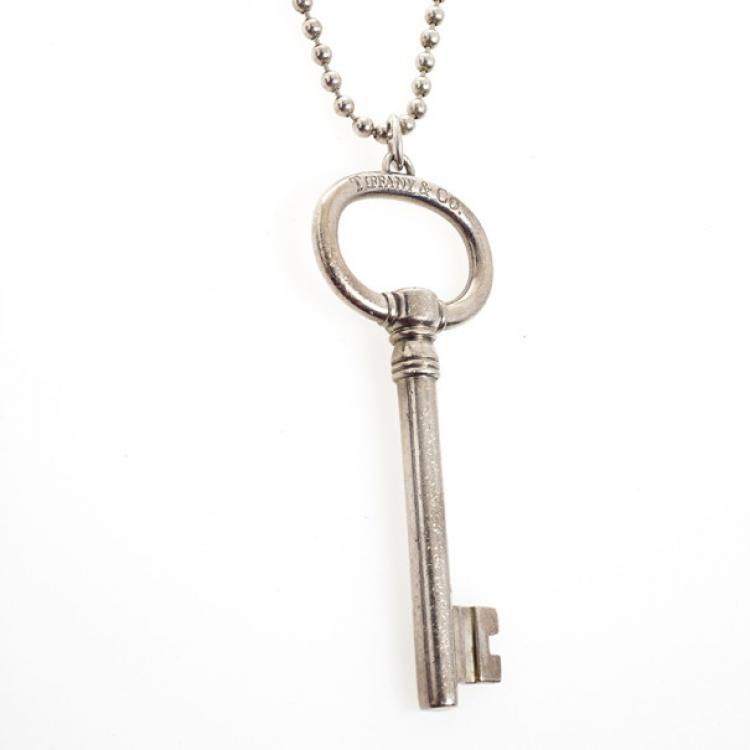 Pre Owned Tiffany & Co. Oval Key Silver Pendant Necklace