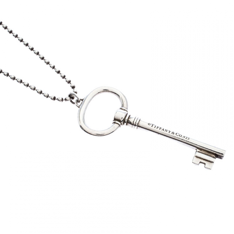 Pre Owned Tiffany & Co. Sterling Silver Oval Key Pendant Necklace