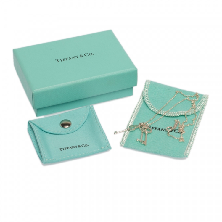 Pre Owned Tiffany & Co. Silver Mini Three-Key Pendant Necklace