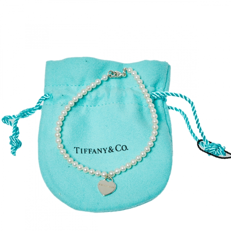 Pre Owned Tiffany & Co. Sterling Silver Mini Heart Tag Freshwater Pearl Bracelet