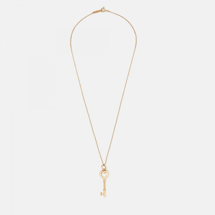 مملوكة مسبقًا Tiffany & Co. Mini Heart Key 18K Rose Gold Pendant Necklace