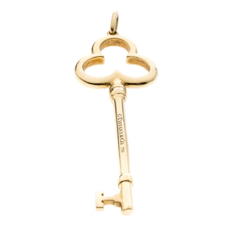 Pre Owned Tiffany & Co. Trefoil Key 18K Yellow Gold Pendant 