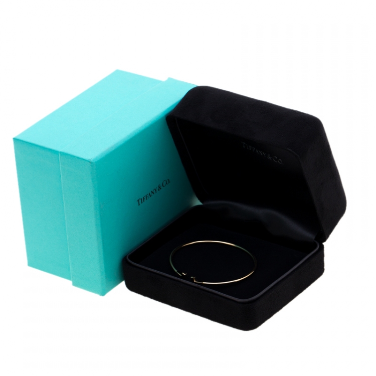 Pre Owned Tiffany & Co. T Wire 18k Yellow Gold Narrow Bracelet 15cm