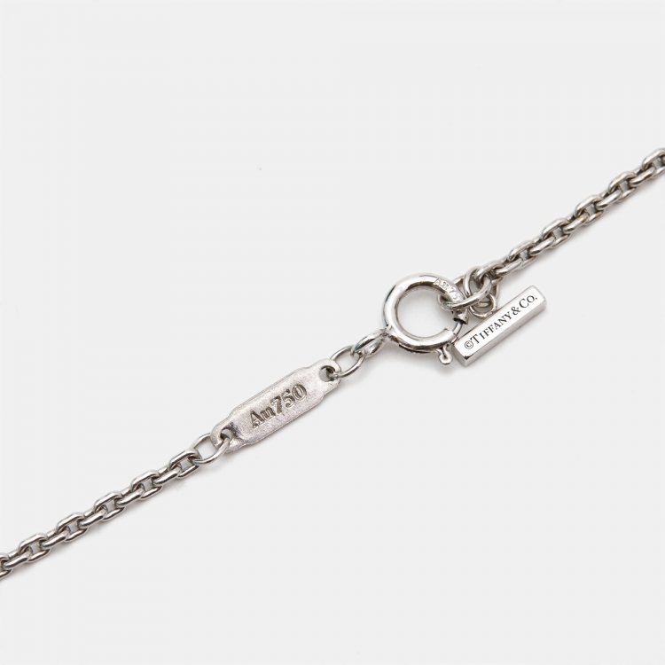 مملوكة مسبقًا Tiffany & Co. T Smile Diamond 18k White Gold Medium Model Necklace
