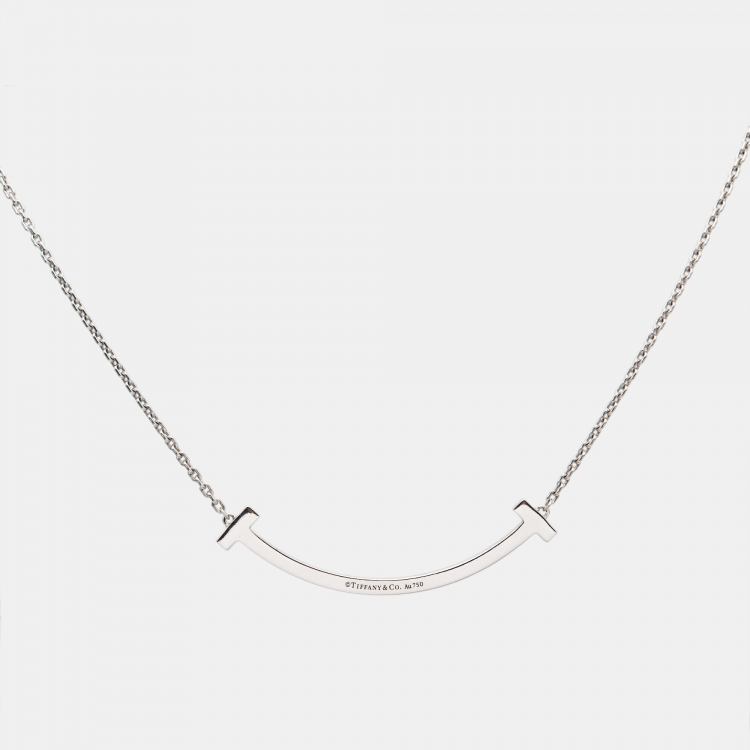 مملوكة مسبقًا Tiffany & Co. T Smile Diamond 18k White Gold Medium Model Necklace