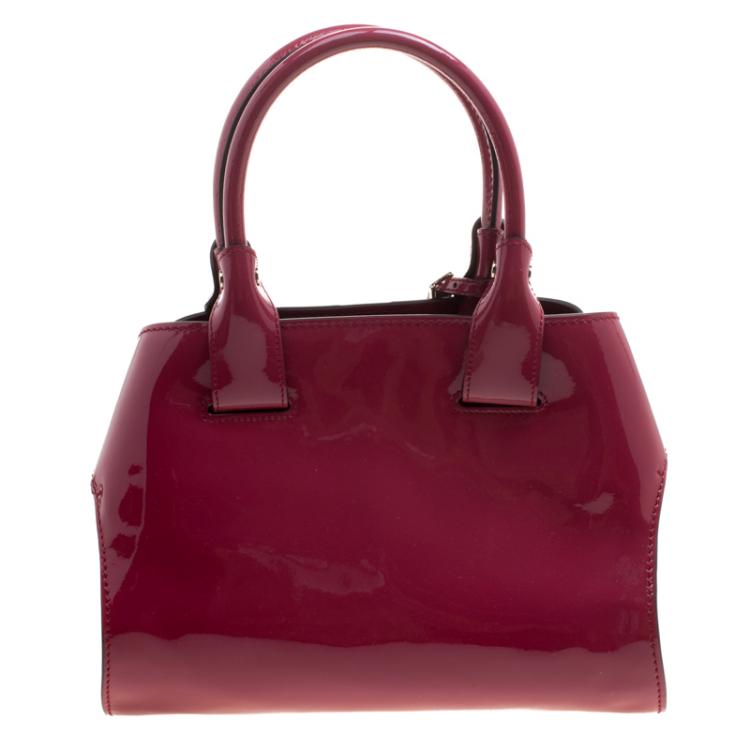 Pre Owned Tod's Magenta Patent Leather Mini Cape Tote