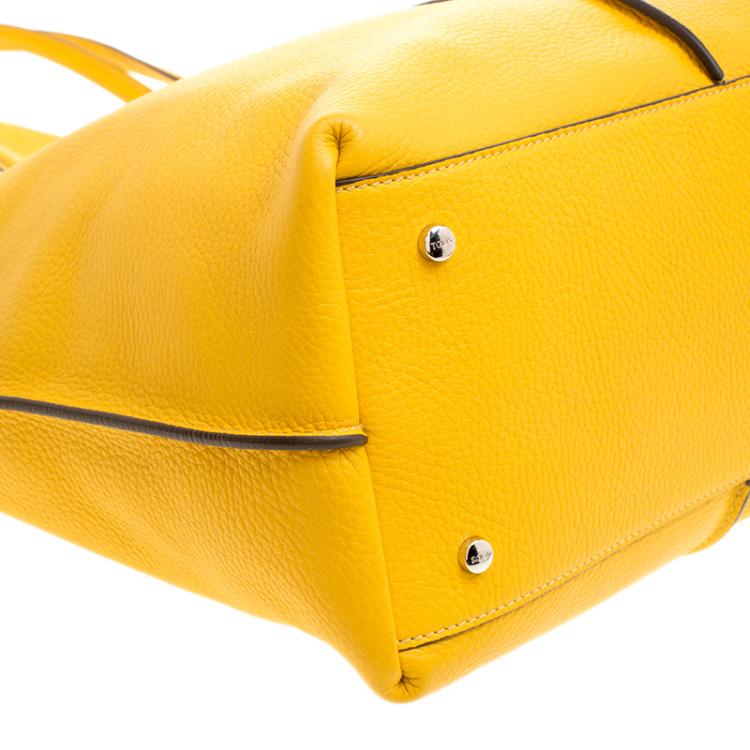 Pre Owned Tod's Yellow Leather Medium Joy Shopper Tote