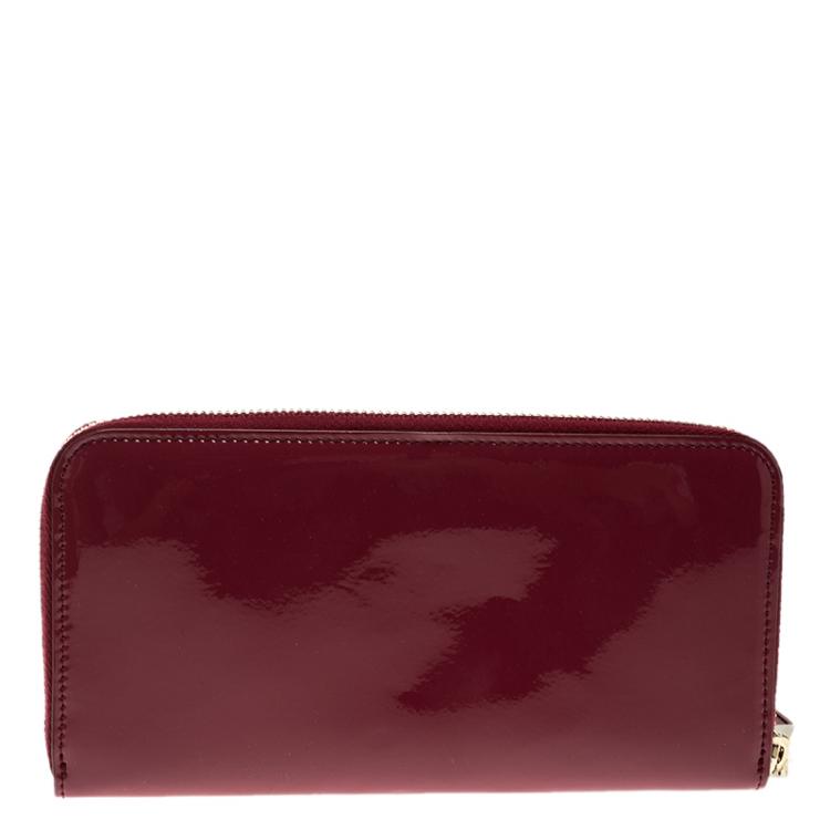 Pre Owned Tod's Carmine Red Patent Leather Zip Around Continental Wallet
