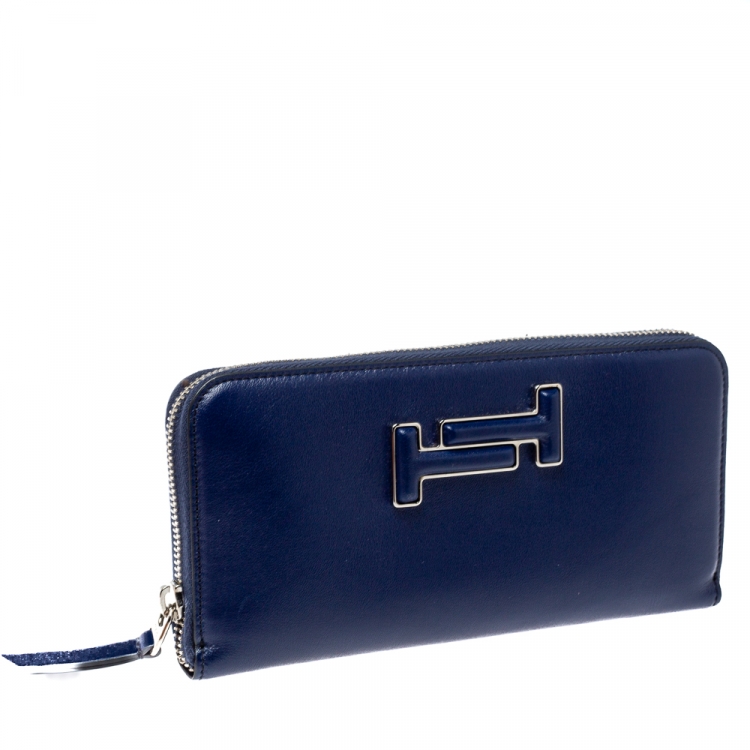 مملوكة مسبقًا Tod's Blue Leather Double T Zip Around Continental Wallet