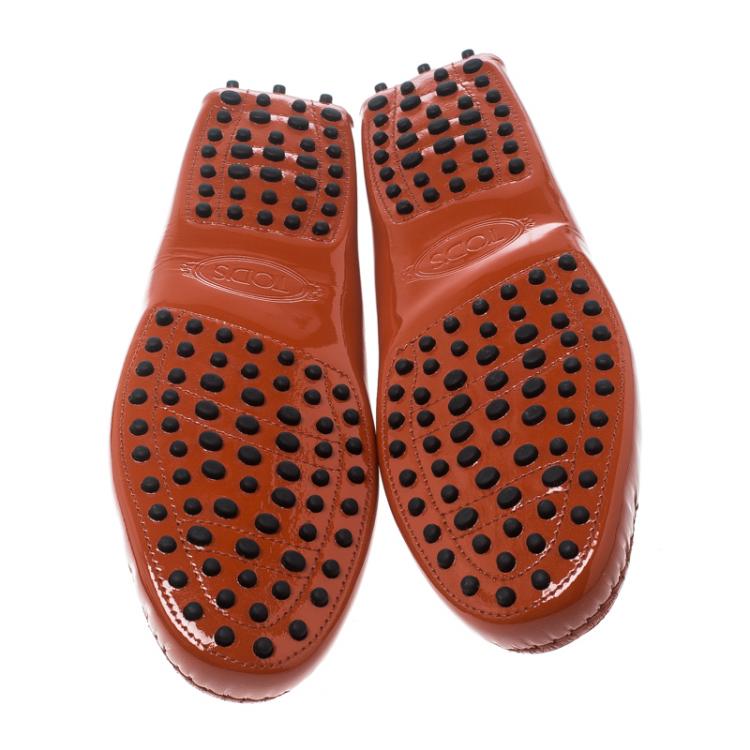 مملوكة مسبقًا Tod's Orange Patent Leather Penny Loafers Size 39