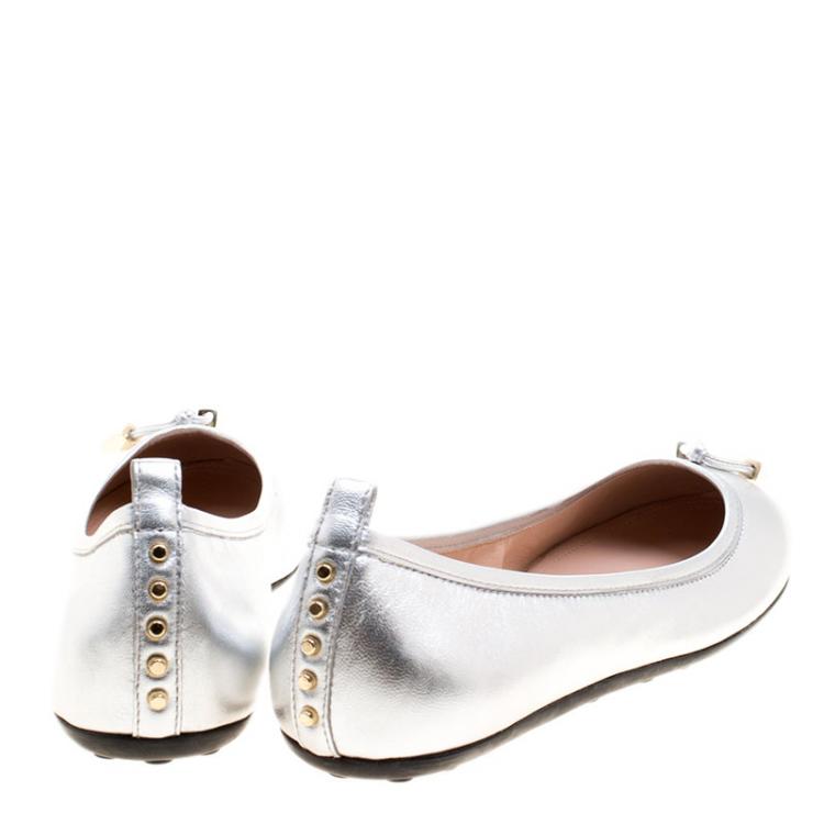 Pre Owned Tod's Metallic Silver Leather Studded Ballet Flats Size 39