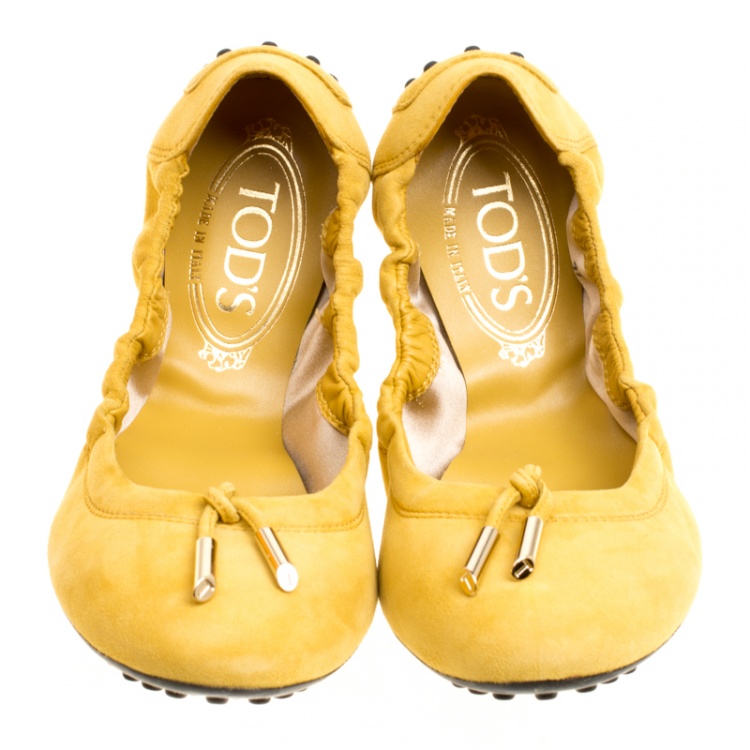 Pre Owned Tod's Yellow Suede Bow Scrunch Ballet Flats Size 37