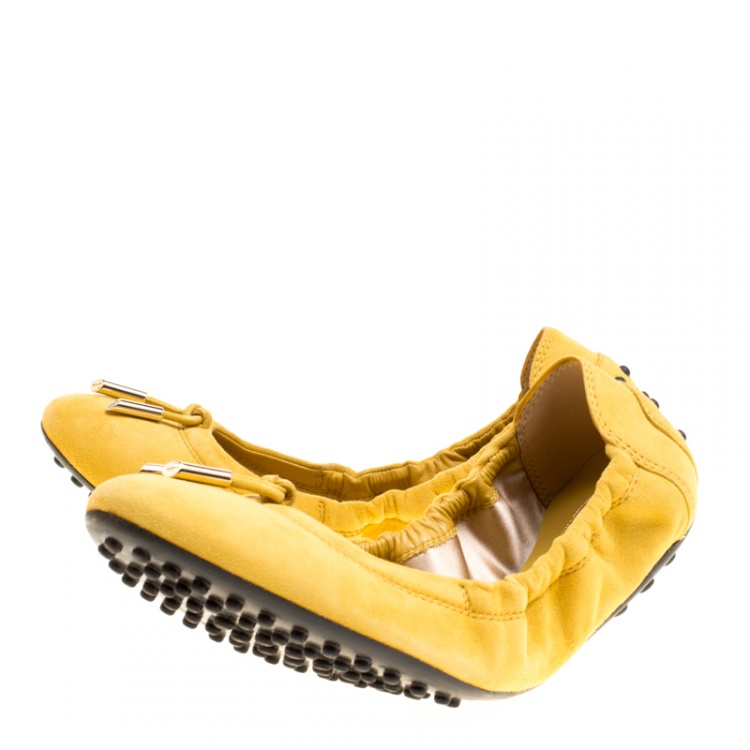 Pre Owned Tod's Yellow Suede Bow Scrunch Ballet Flats Size 37