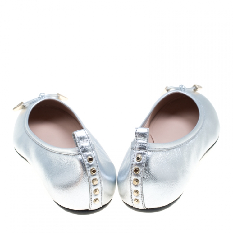 Pre Owned Tod's Metallic Silver Leather Studded Ballet Flats Size 40.5